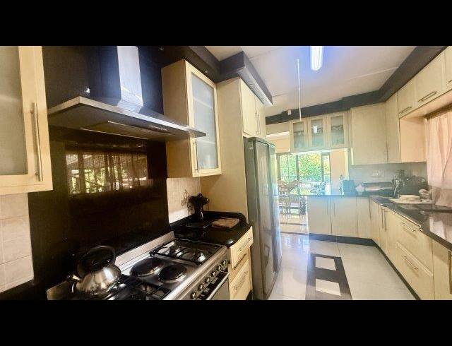 4 BEDROOM HOUSE FOR SALE IN ATHOLL HEIGHTS